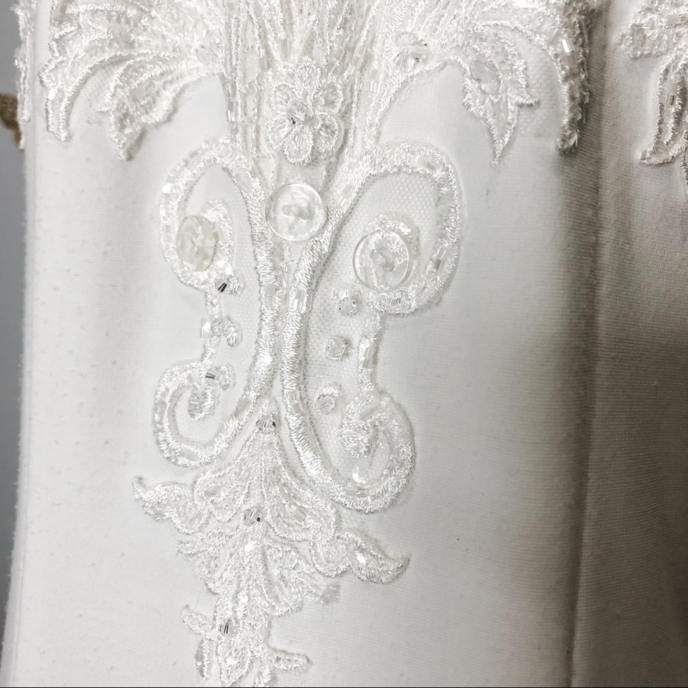 🦋🌙 MON CHERI x ENCHANTING | White Delicate Lace & Beaded Wedding Gown - Picture 15 of 15